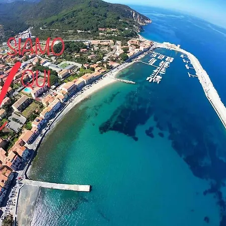 Casa Lucietta, 30 Mt Dal Mare E Posto Auto Privato Apartment *